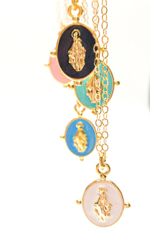 Guided Necklace (pink or white)